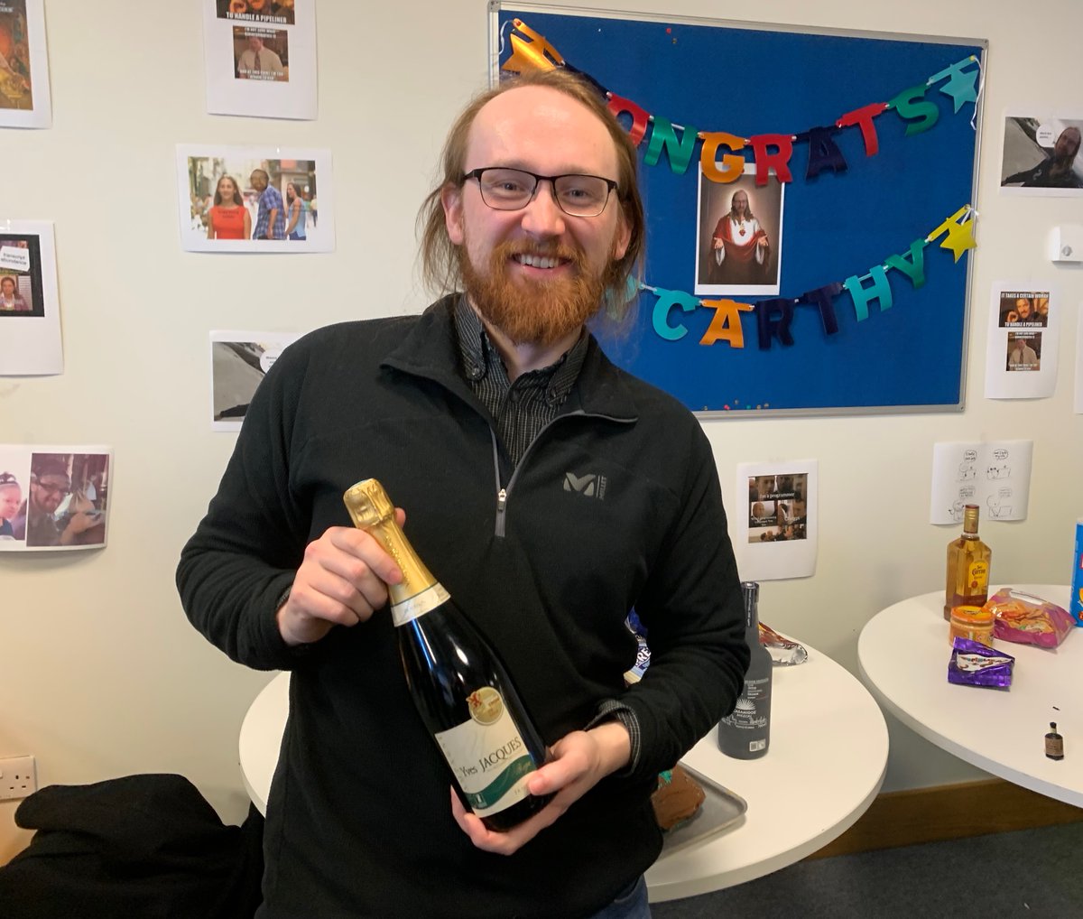 Huge congratulations to <a href="/BatLabUCD/">UCD BatLab</a> and the Hughes Lab’s @BatSamC  on passing his PhD viva! A job well done <a href="/GenomicsCRT/">Genomics Data Science - SFI CRT</a> <a href="/UCDSBES/">Sch. Biol. & Env. Sc</a>