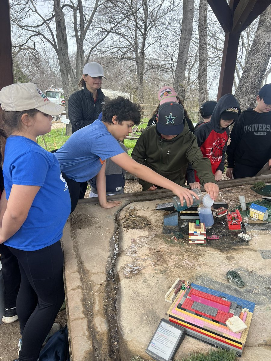 marauder2323's tweet photo. 1 million reasons to love being an LISD administrator - these are a few: serving staff, proving awesome experiences, watching them learn, and watching them grow up! #OneLOVE2LISD #loneLISD #bezoonique #wild4mca #mcaProud https://t.co/4Rt0zALw0D
