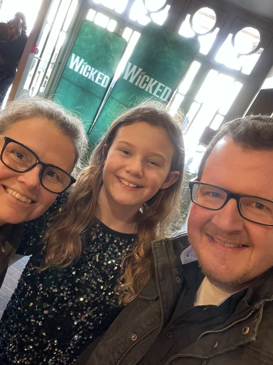 robtweet's tweet photo. Best @WickedUK yet @BristolHipp today! Phenomenal cast, awesome orchestra. Looked & sounded amazing. #LauraPick you blew us away. @Scoconnor and @CarlManOfficial too - just the perfect trio. Congrats to the entire company, what an incredible show you’ve got. Thank you 💚💚 https://t.co/J7caJkS8Jy