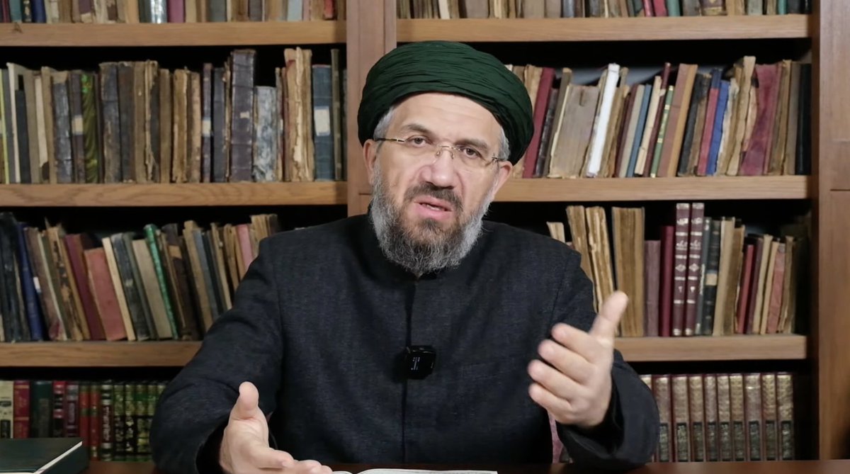 🗣 İhsan Şenocak:

"Şeriat, İslam'dır. Şeriata söven ya masal niyetine okutulan bir tarihle ecdadına düşman yapılan zavallı ya da Şeriatçı Fatihin kılıcı önünde diz çöken Kostantin'in torunudur."