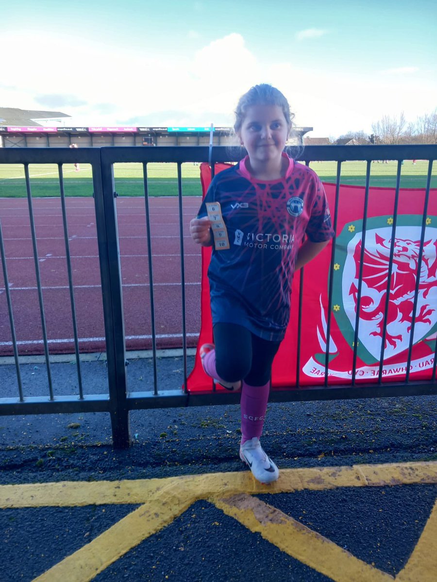 🎟️ 𝗠𝗔𝗧𝗖𝗛 𝗗𝗔𝗬 𝗥𝗔𝗙𝗙𝗟𝗘 𝗪𝗜𝗡𝗡𝗘𝗥 🎟️ Thank you to everyone who bought a ticket today. Here is Lily Bleakley from @WattsvilleFC pictured with her mum’s winning ticket. Prize winnings today, £43 👏