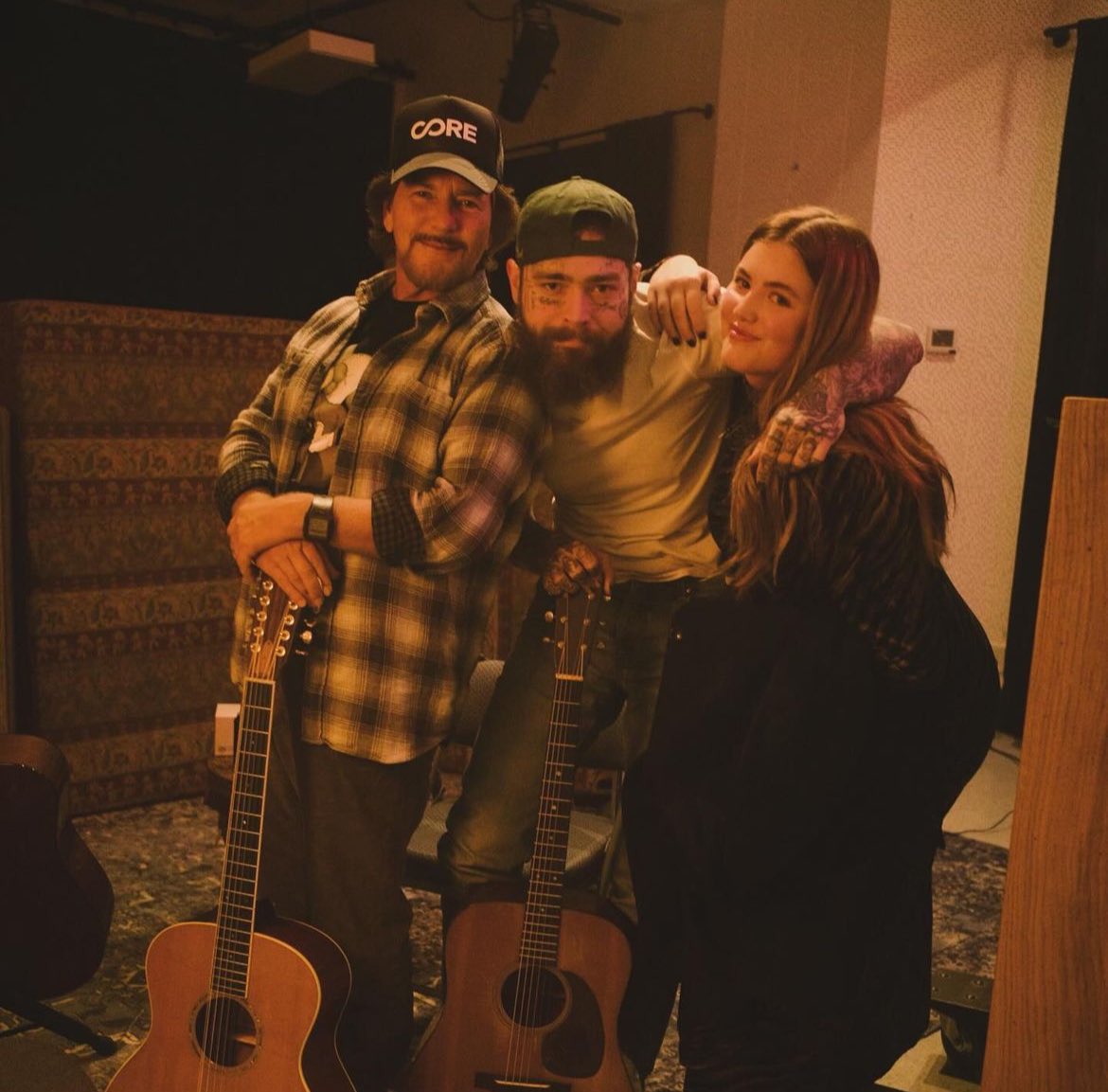 Eddie Vedder, Post Malone & Olivia Vedder at @EBResearch last night. #eddievedder #pearljam #ebresearch #reportinforduty #postmalone 📸: @OliviaVedder11