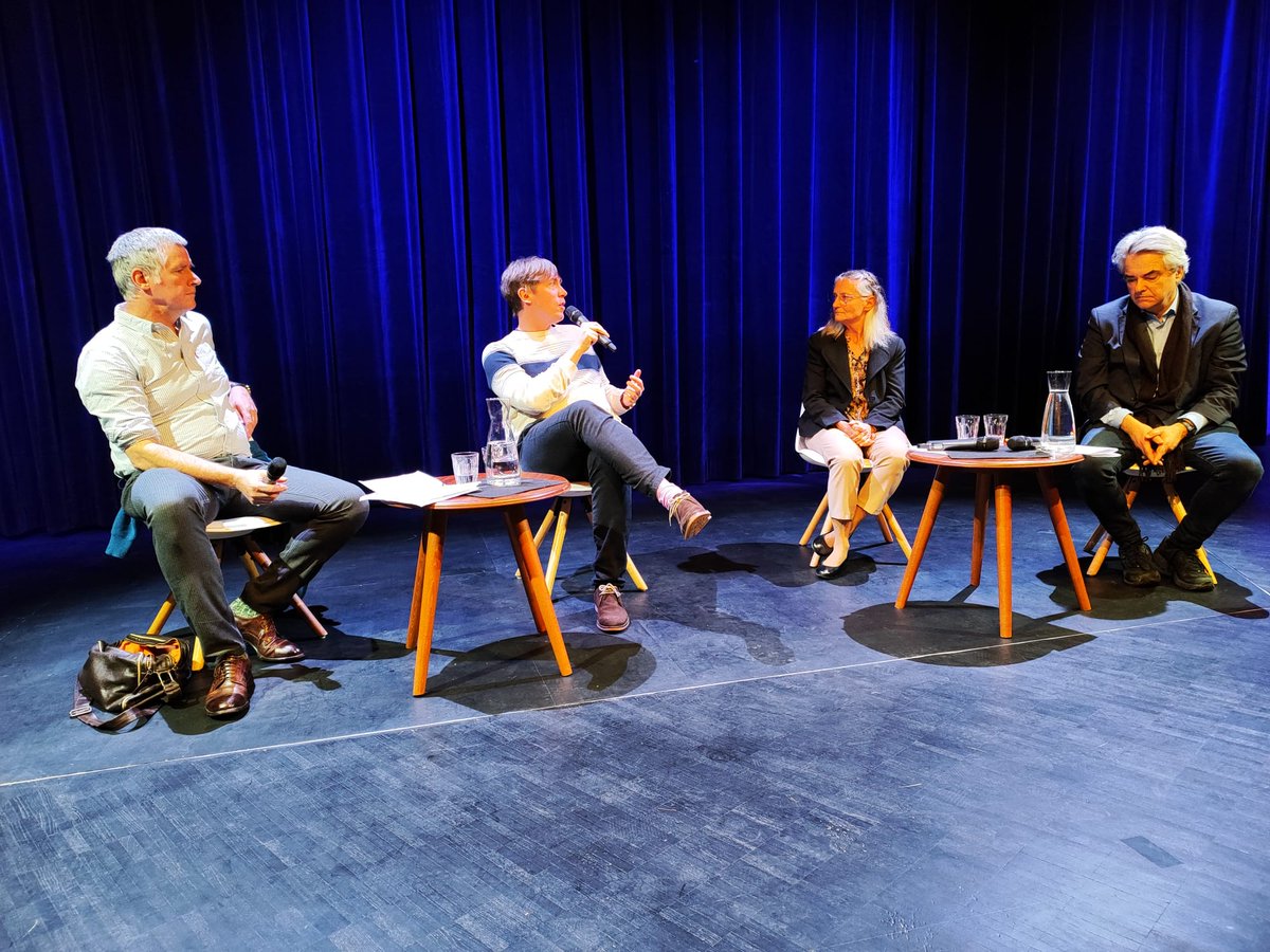 Bringing research, practice and the public together is crucial: Assisted Lab's @marcakeller took part in a discussion on assisted dying tonight. Other guests were the Swiss physician and president of an assisted dying organisation, Erika Preisig, and journalist Matthias Ackeret.