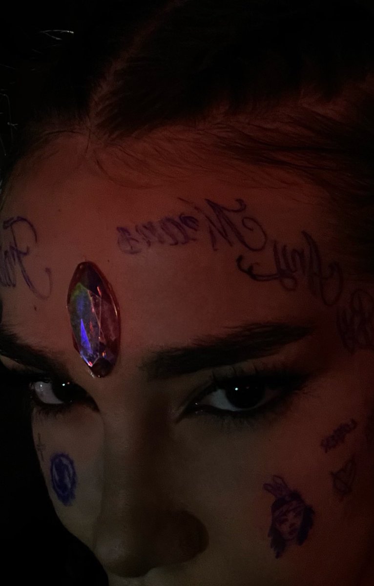 Avolio1Alessia's tweet photo. @liluzivertx 💕💝💗💘🎀 https://t.co/rPfawrGVfQ