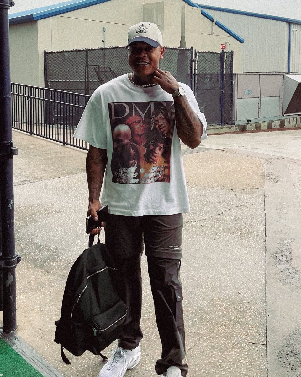 Yankees's tweet photo. Reppin’ BX in Tampa.
@STR0 🥶 https://t.co/ABGcvPsdvL