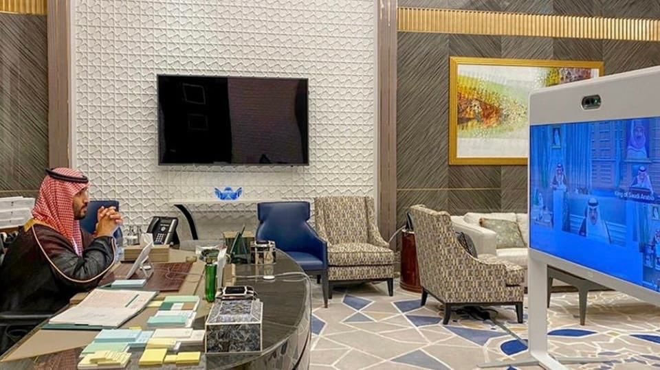 <a href="/Badermasaker/">بدر العساكر Bader Al Asaker</a> يكفيه شرفاً ان تكون رسمته
في مكتب سيدي  ولي العهد