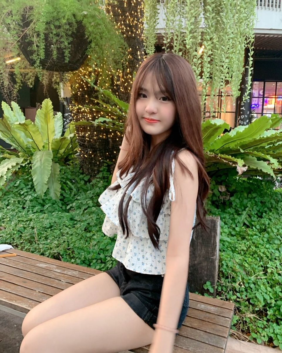 loida_reader's tweet photo. You're my favorite kind of daydream. 💭💖 https://t.co/Sxclh5S4Ha