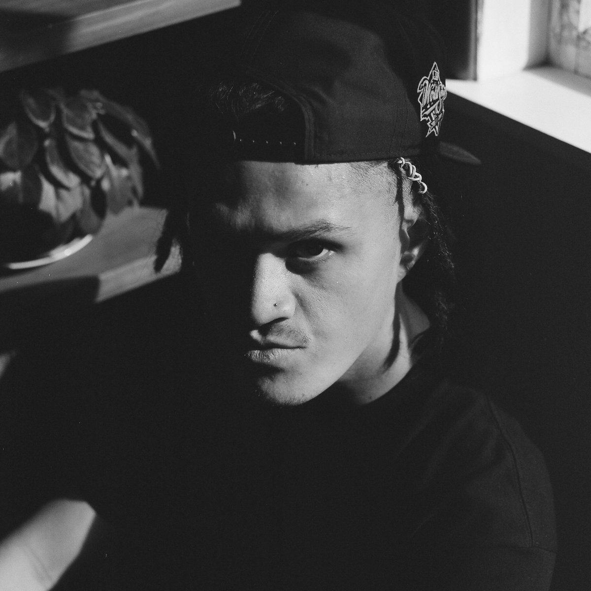 nzmusicmonth's tweet photo. Check out our post https://t.co/vz2BJm3P7W for a few waiata hou from Geneva AM, Dateline, Crystal Chen, CEE BLU, Monk Seals, Brandn Shiraz, WHO SHOT SCOTT, C.Zukey, Lukan Raisey and No Life to name a few! 

Whakarongo mai nei 🔊

#nzmusic ❣️ #supportlocalmusic https://t.co/bE82uPgrbm