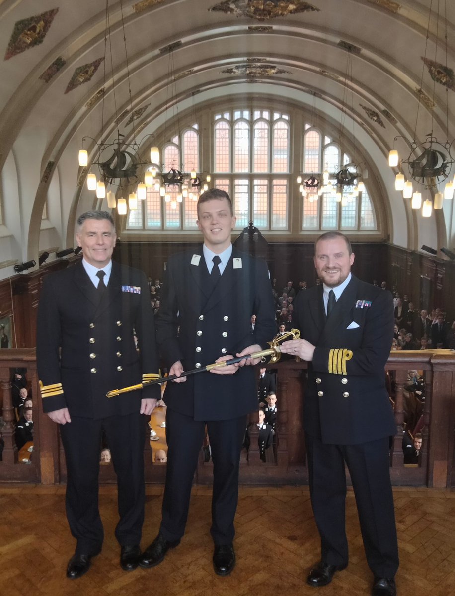 Duty is timeless ⏰🫡 An honour to present OC Perrins with the ‘Families Weekend Sword’. Donated by the brother of the late John Murray, who completed 51 years of service in the Royal Navy & Royal New Zealand Navy. Thank you John for your service 🇬🇧🇳🇿 #ACelebrationOfDuty