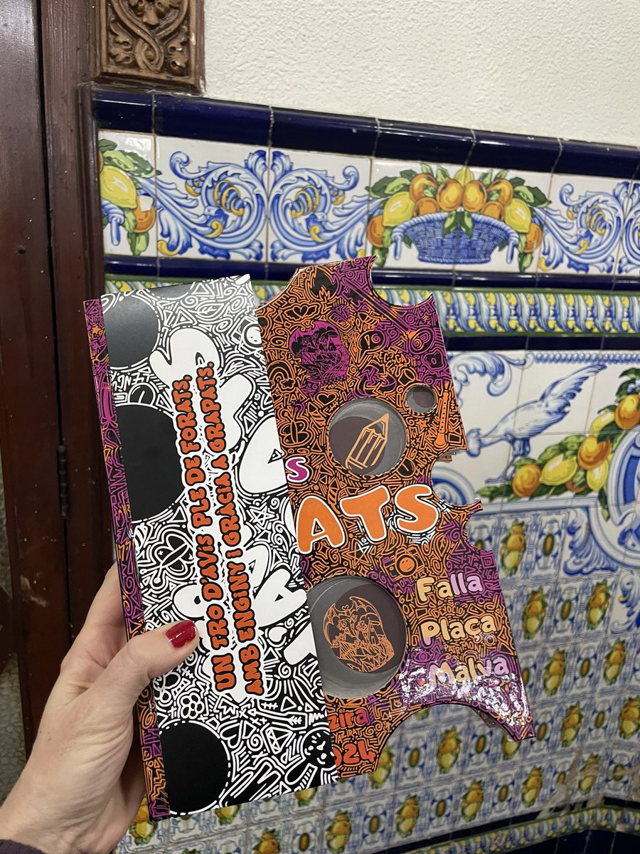 t_vilar's tweet photo. #forats #directores #educació #alzira #falles #llibrets #articles #crítiques #comicitat #realitat #reivindicació https://t.co/ix5tDnUs4a