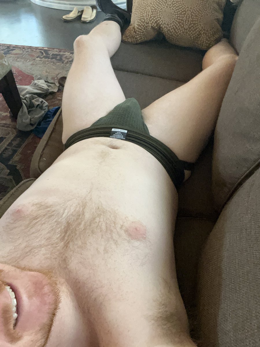 SpicyGinger6969's tweet photo. RT if you’d let me inside you. https://t.co/ofeRoodGgK