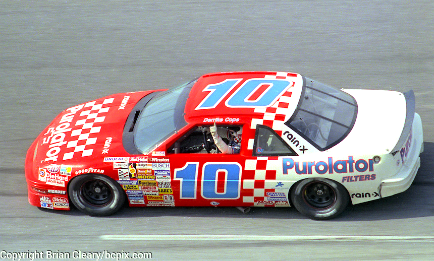 Derrike Cope won the 1990 Daytona 500 34 years ago today. 🏁 Cope