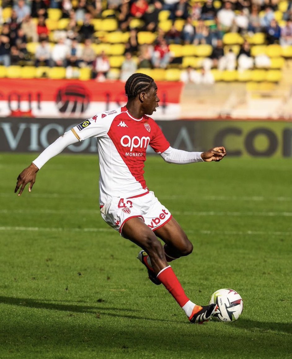Votre avis sur la première de Mamadou Coulibaly en Ligue 1 ? 💎🔴⚪️ 
#MadeInLaDiagonale