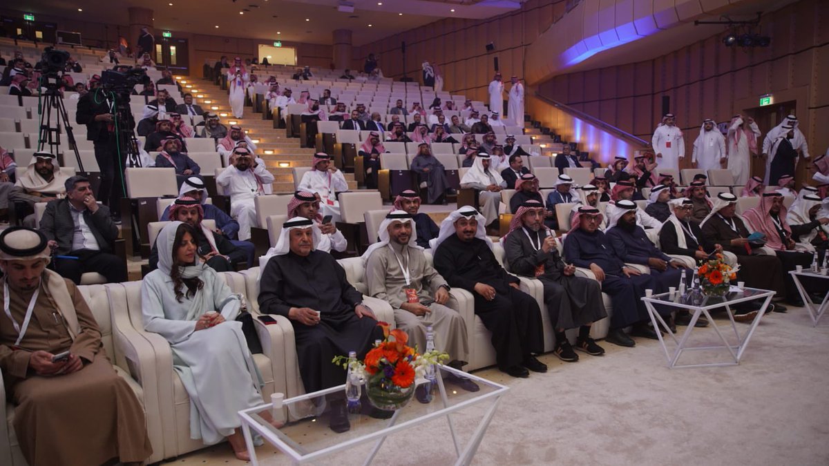 خلال حفل شركة #المزيني_العقارية، والذي أقيم اليوم على هامش معرض #ريستاتكس_العقاري، نحتفل معكم بإعلان إطلاقنا لـ37 ألف وحدة سكنية على مساحة تتجاوز 27 مليون متر مربع.

#نبني_أحلامك