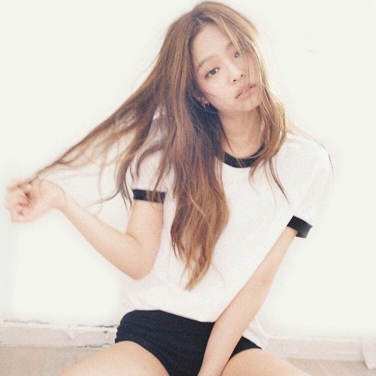 jnkroses's tweet image. how i met her                 and i’m still here