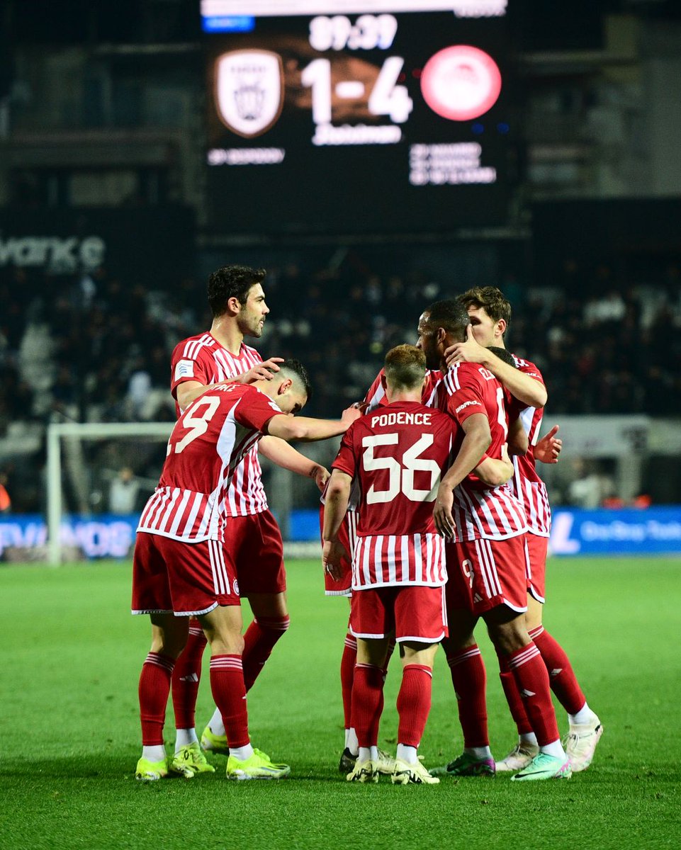 Μία ερυθρόλευκη καληνύχτα! / A red-and-white good night! 🔴⚪🦁