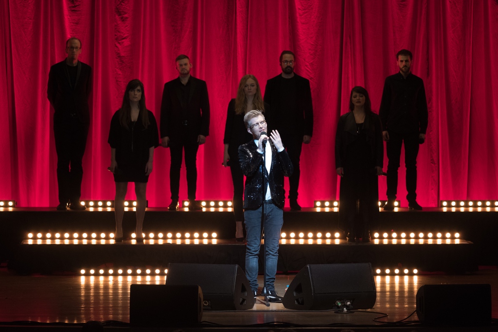 🎉 Happy Birthday to our good friend <a href="/Davekaipiper/">Dave Kai Piper</a> 📸⁠
⁠
We compiled a few photos from over the years:⁠
⁠
1. Repost from <a href="/davekaipiper/">Dave Kai Piper</a>⁠
2, 6, 7: Bowling For Soup ⁠
3. Matt Goss⁠
4. Gareth Malone⁠
5. Henley Regatta⁠
⁠
📸 <a href="/davekaipiper/">Dave Kai Piper</a> ⁠