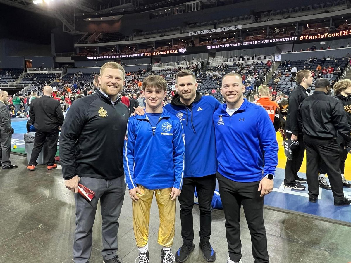 zzcorpe28's tweet photo. MANGY LIONS WRESTLING https://t.co/0mQtEEsO9I