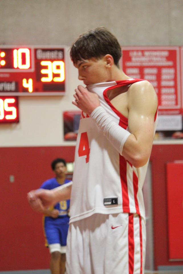 '24 6'7 David Scariano (Imperial) wrapped up the season with a 31pt/14rb performance vs Mira Mesa last night. The unsigned senior is receiving interest from a host of NAIA &amp; DIII schools. #GP