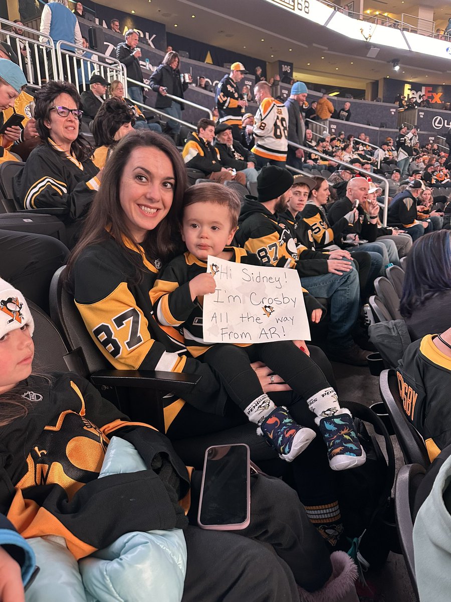 MtYinzer's tweet photo. Hi Sidney… my name is Crosby! @penguins https://t.co/pYnikS2v3r