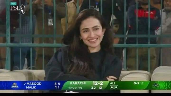 MalikNi05239752's tweet photo. Sana Javed was also present in the stadium to support her husband, Shoaib Malik
#HBLPSL9 #sanajaved #ShoaibMalik #LahoreStadium #PSL2024 https://t.co/7rHig89LsS