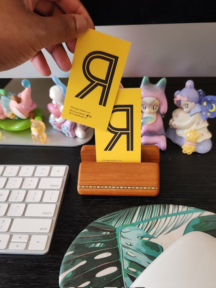 berhuff's tweet photo. 2024 thrifting! first are a couple goodwill finds, starting with a beat up little doll stand that's perfect for one of my bjds, and a nice wooden business card holder that u might see on my next table https://t.co/2RyPRgI5tj