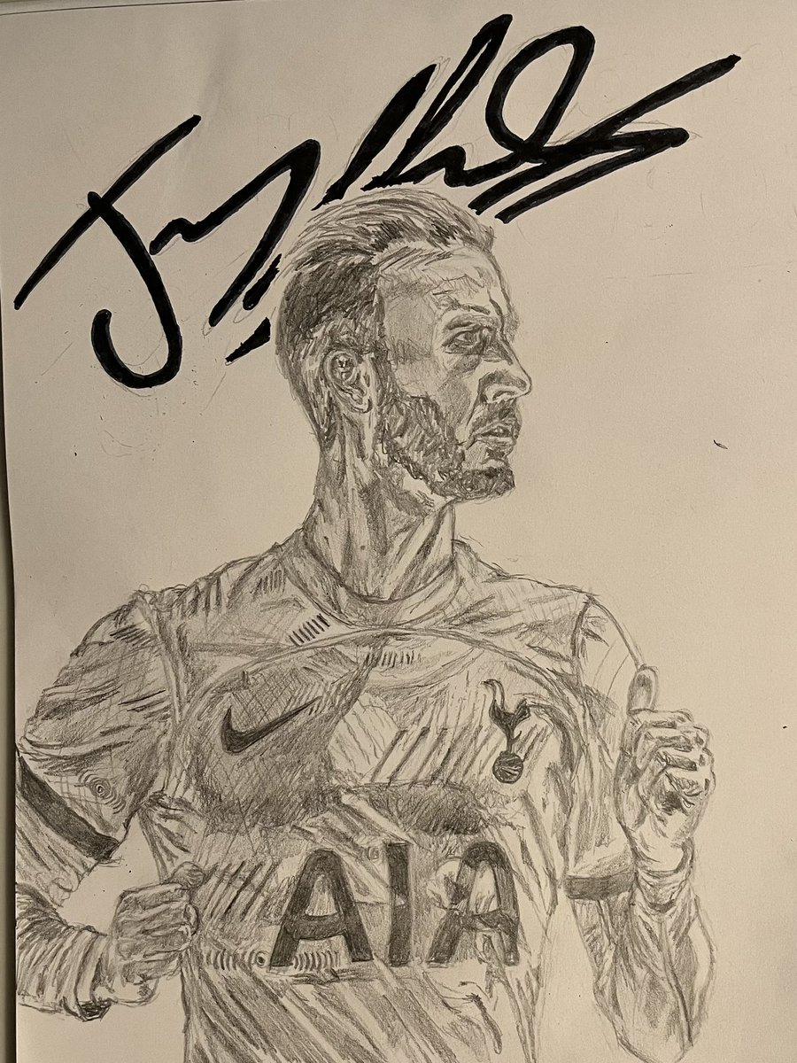 LCL49's tweet photo. Husband picks up a drawing pencil for first time in many years.. comes up with this ✏️ @Madders10 https://t.co/Kq3Ehq4CiJ