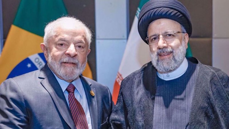 Los amigos de Lula

Foto 1: Lula con el mayor genocida del Siglo XXI, Bashar al-Assad
Foto 2: Lula con el expresidente iraní, Mahmoud Ahmadinejad, negador del Holocausto
Foto 3: Lula con el actual presidente iraní, Ebrahim Raisi, opresor y asesino de iraníes y quien llama a…