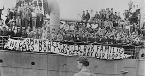 HShata's tweet photo. @ymr116793860727 @moshefeiglin Here is some good logic. Good night.

11th July 1947:  Jewish refugees arrive in Palestine with a banner proclaiming: "The Germans destroyed our families and homes - don't you destroy our hopes". https://t.co/Y0PfUuPsYC