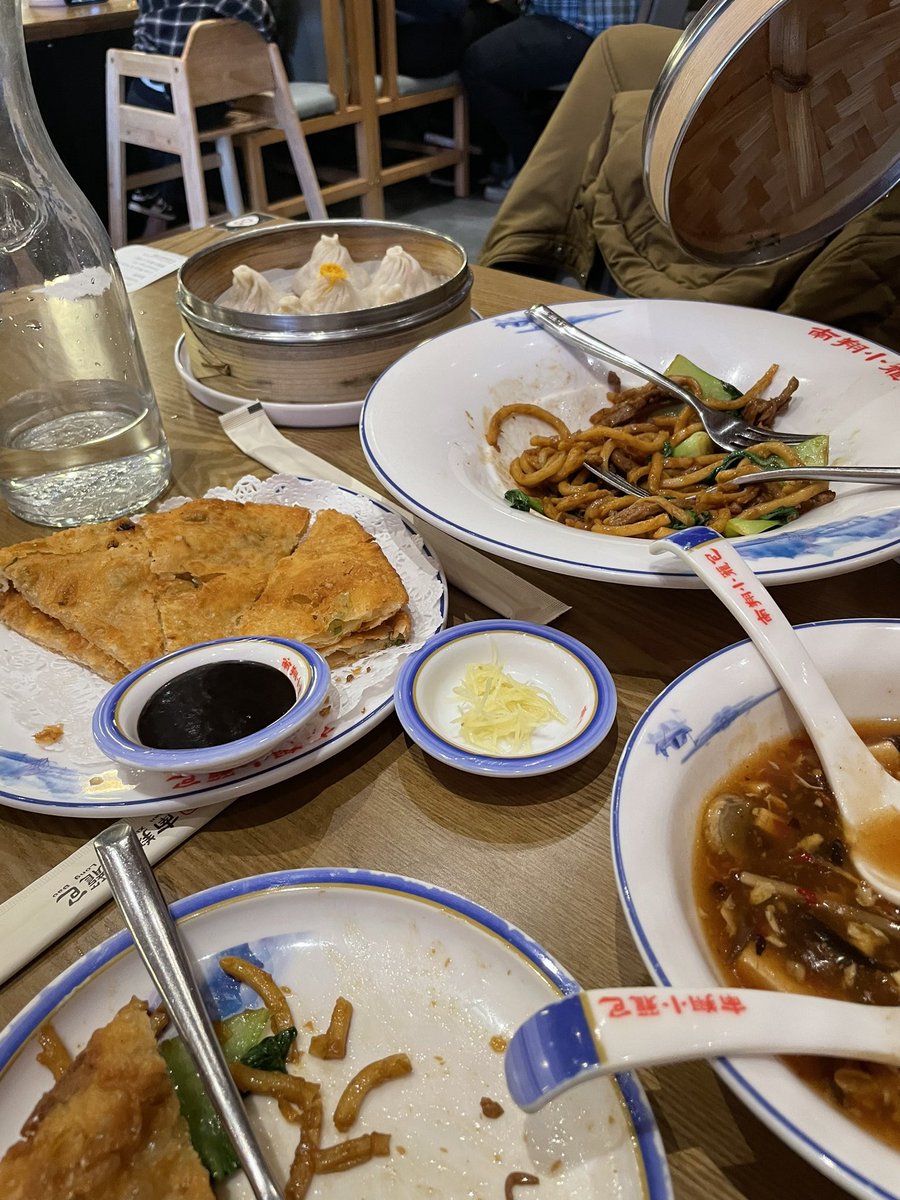 oboe6127's tweet photo. Another great dining experience at Nan Xiang Xiao Long Bao in #cherryhill NJ. 
Delicious dumplings and scallion pancakes!! Jasmine green tea was very refreshing as well.
We even got to see the famous robot bringing out the dishes. 
#diningout #asiancuisine  #YearOfTheDragon2024 https://t.co/6Hsjotd8Ou