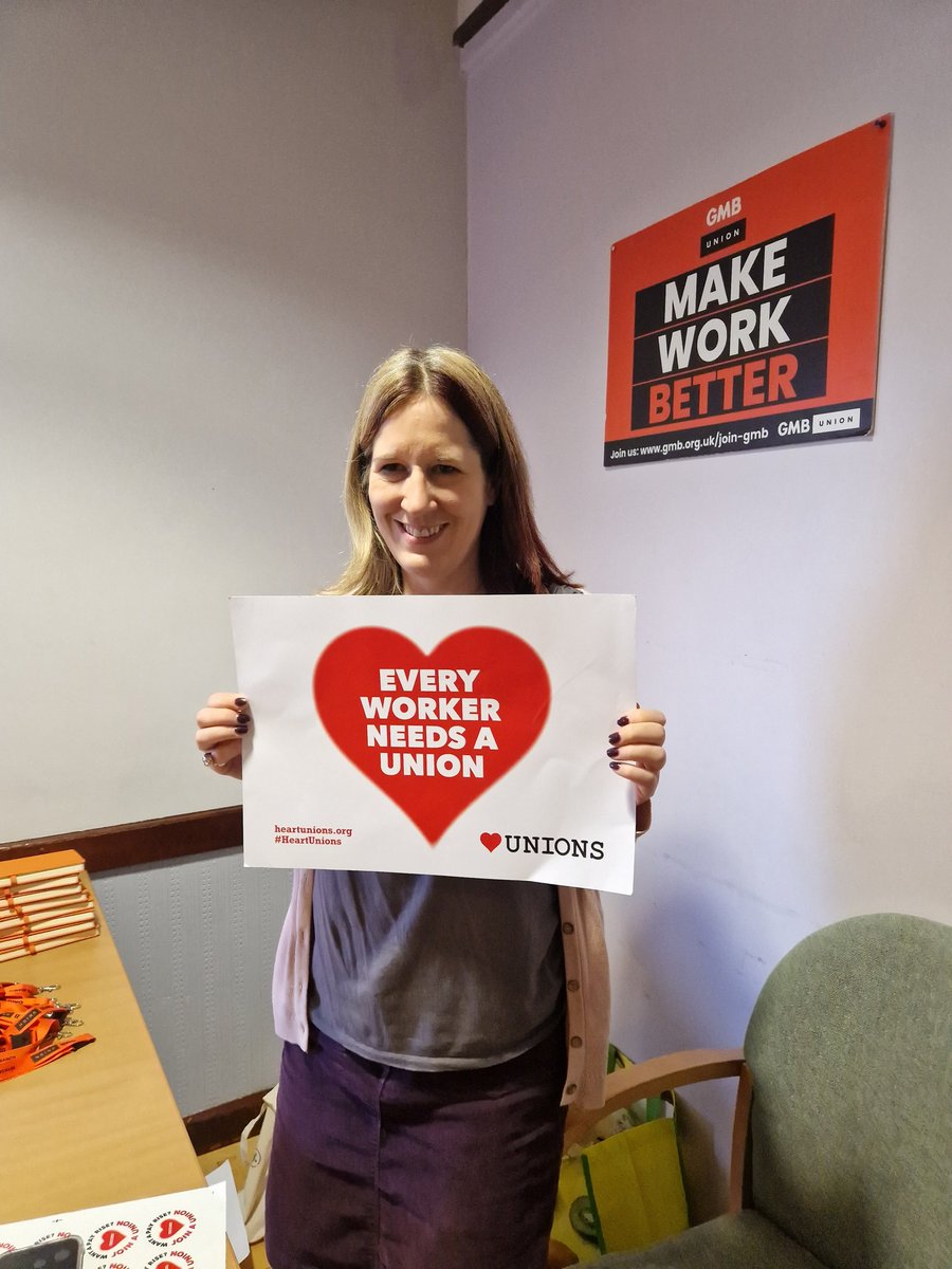 Celebrating I ❤️ unions week with Leeds Foster Carers Association #gmbunion are the union for Foster carers, great to see Fiona Venner Exec board member for Children's and Families and supporter of the network. @FionaVenner @GMBCampaigns