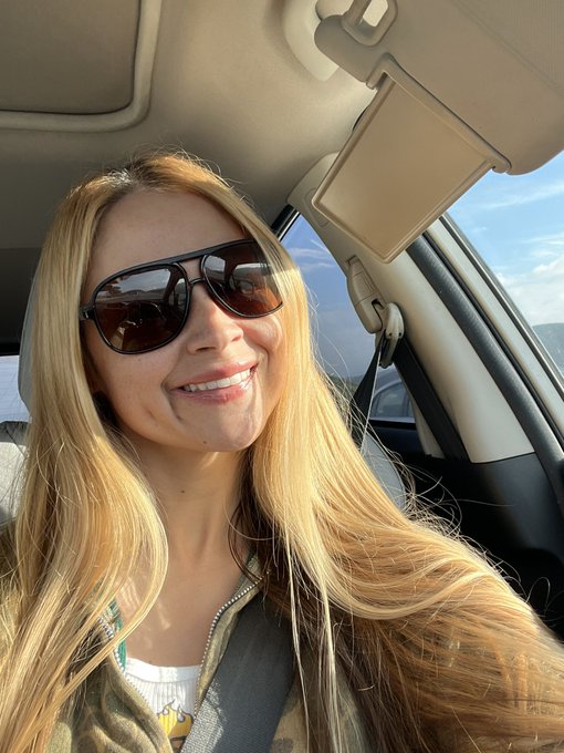 Smile ✨🥰✨🥰  https://t.co/mBqVSP4Bg1 https://t.co/492by7NiMr