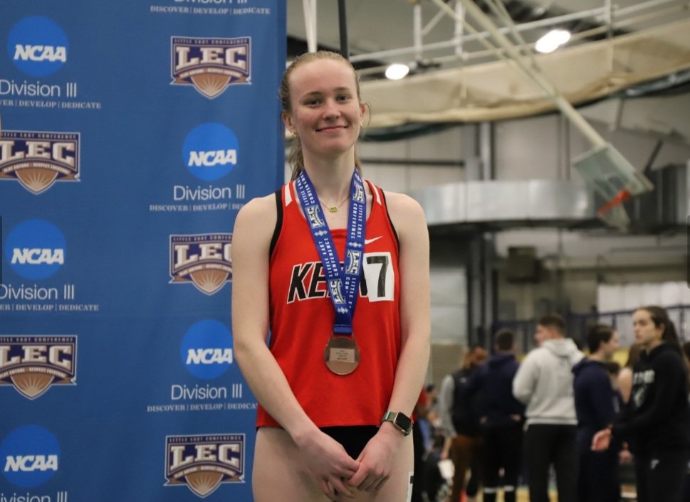 RickAmes4's tweet photo. Great job Sah @SarahAmes03 with PR in mile to grab 3rd at #LECchampionships and strong lead leg to help 4x8 to 3rd.  Also congrats to #KSCowlxctf women on 2nd place team finish. https://t.co/C38sD3TZhf