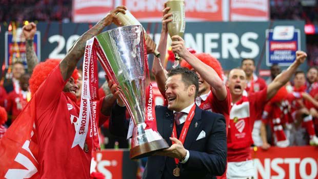 Incredible scenes from the boys tonight and an gg to both our opponents who were brilliant.

Bristol City are finally going up, we fucking did it troops, scenes in the camp.

Kezzas crying, Samuels just head butted the table and Kev just speared his mam downstairs.

<a href="/TheVFL_/">VFL</a>