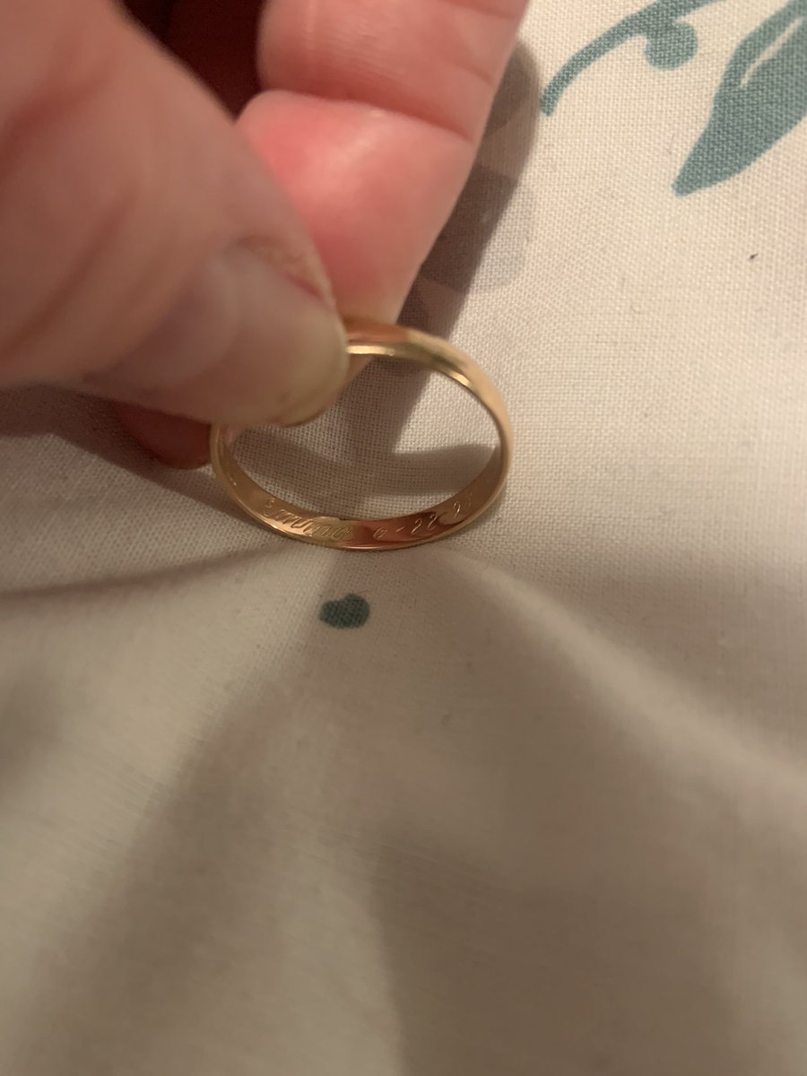 jazzaw41's tweet photo. Trying to get this ring back to its rightful owner. Harry bought work gloves from @scruffsworkwear @AmazonUK and this engraved ring was in one of the gloves.. please share xx Engraved ‘98 https://t.co/DET41V1pnY