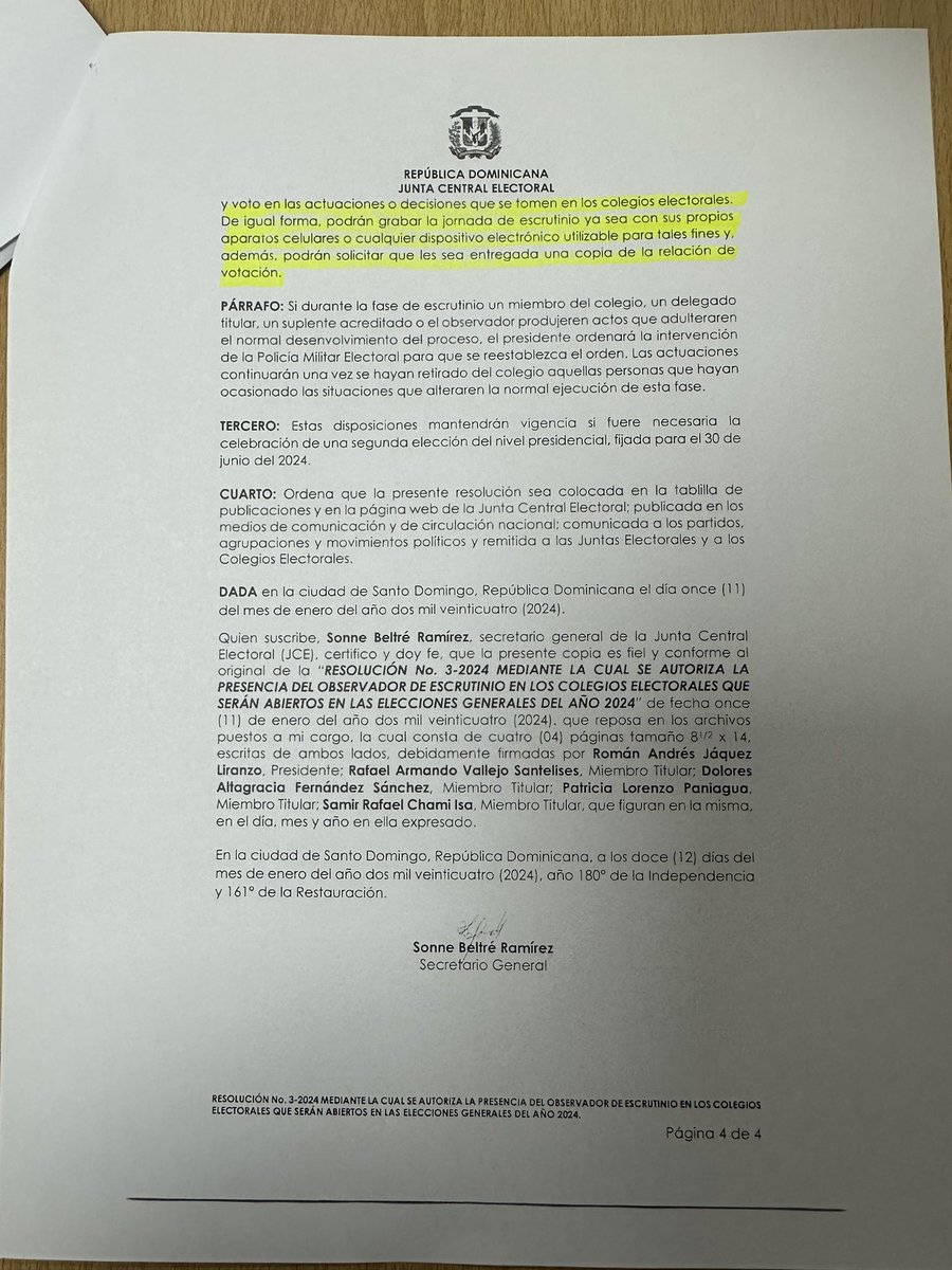 Atención <a href="/juntacentral/">JCE</a> 

En el Recinto Palma Real funcionan 10 Colegios Electorales; los Funcionarios de Mesas de la JCE se niega a aceptar la presencia del Observador de Escrutinio, acreditado conforme la Resolución No.3-2024.

JCE debe hacer cumplir la Ley y las Resoluciones.