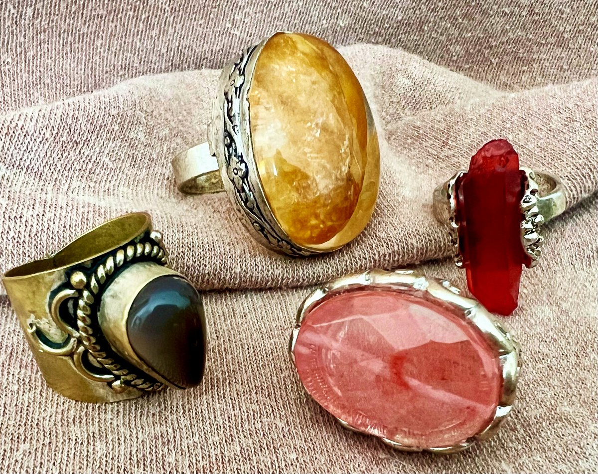 WOW! VINTAGE #Chunky Large GEM #CocktailRing LOT OF 4 ~ONE Marked 925 #Silver FREE SHIP

#vintagejewelry #Gemstones #semiprecious #Rings #gems #ebayfinds #ebaylots #jewelry #jewelrylot #collectibles #jewelryonebay #estatejewelry #Silverjewelry 

 ebay.com/itm/2666815471… #eBay