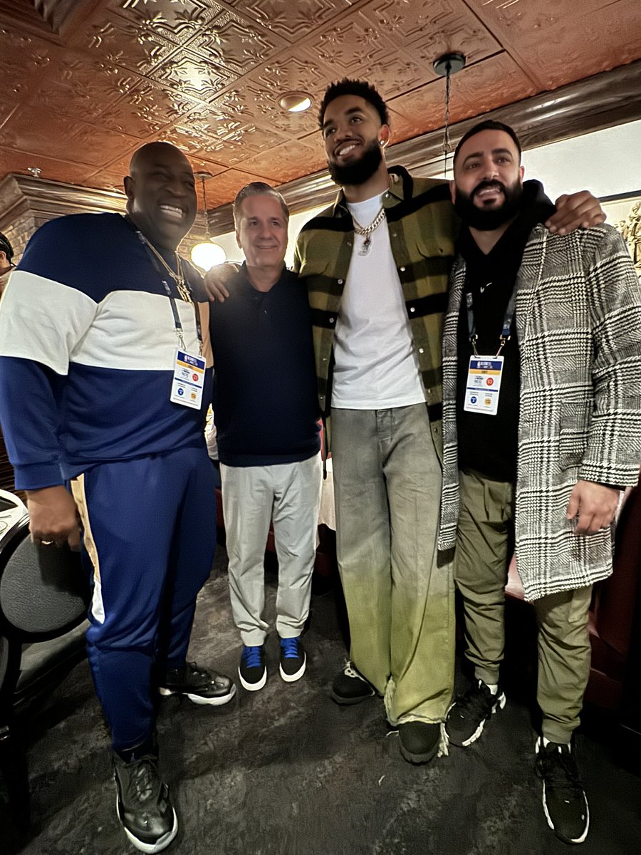 CoachCalArk's tweet photo. Just had lunch with some of the players and their families at Harry &amp; Izzy’s in Indy! It appeared TO ME that my guy JT got robbed last night! Really good catching up with some of the families pregame!! https://t.co/OwBHLAphBN