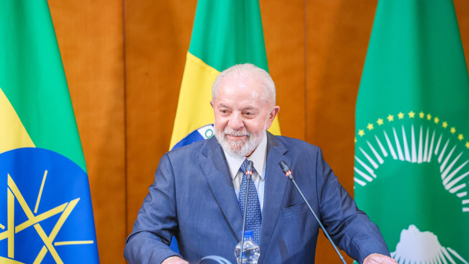 XadrezVerbal's tweet image. ♟️SOBRE LULA, PALESTINA E A COMPARAÇÃO COM HITLER

Hoje, Lula afirmou que "o que está acontecendo na Faixa de Gaza com o povo palestino, não existe em nenhum outro momento histórico. Aliás, existiu quando Hitler resolveu matar os judeus"

A declaração tem dois problemas (...)