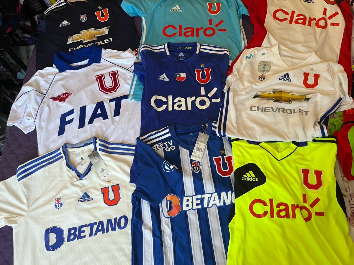 AriasKine's tweet image. Se van, todo venta, diversas tallas y valores, pregunte con confianza no más!! Le agradezco un RT para difundir porfa. ❤️💙