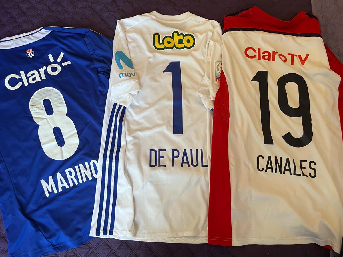 AriasKine's tweet image. Se van, todo venta, diversas tallas y valores, pregunte con confianza no más!! Le agradezco un RT para difundir porfa. ❤️💙