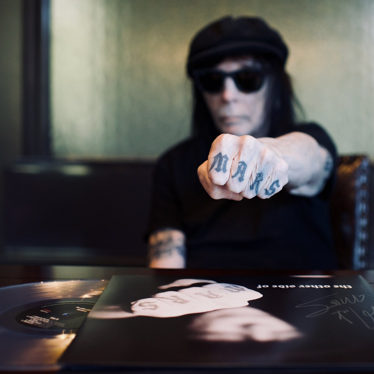 Mick Mars tweet media