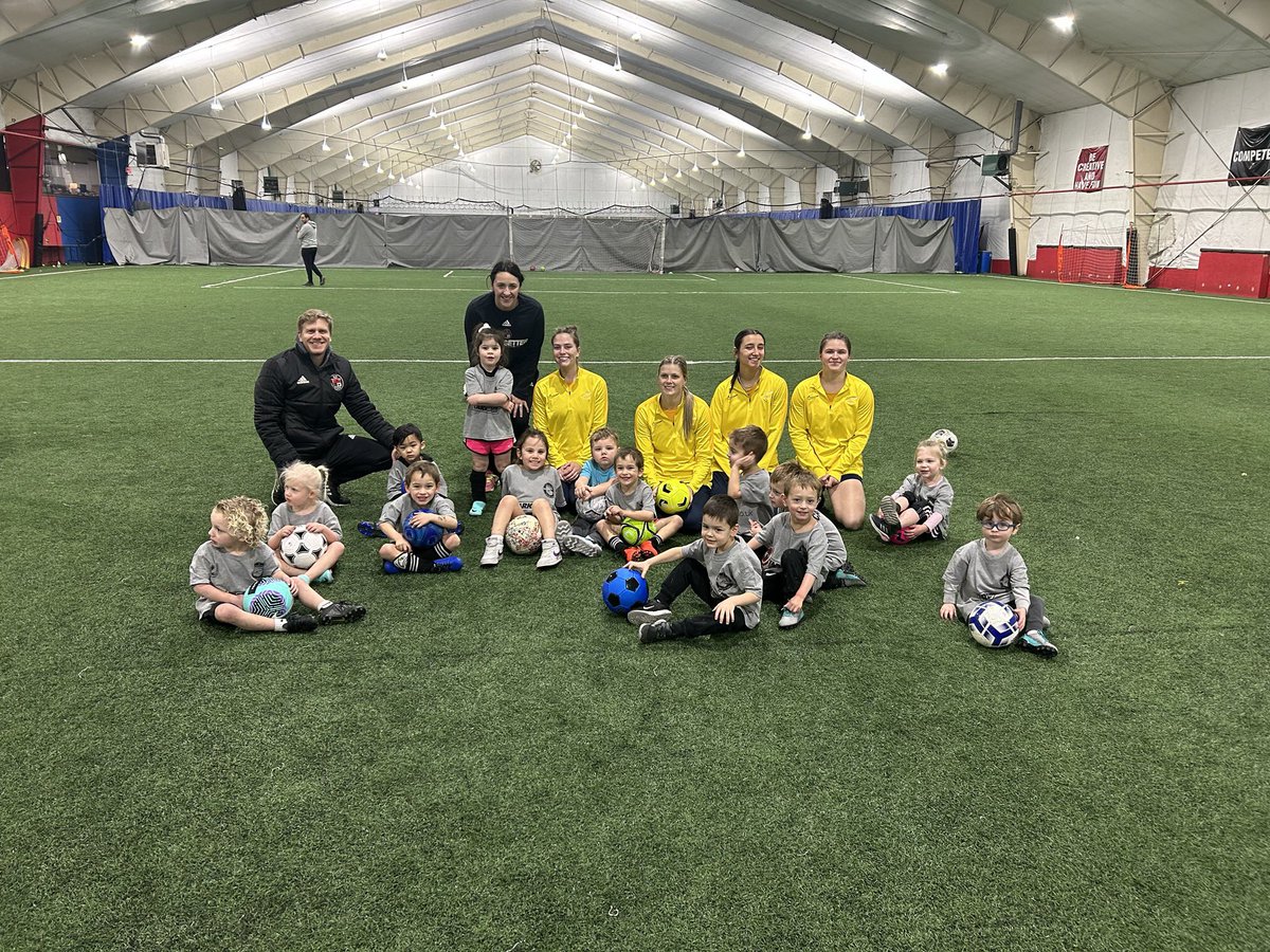 ToledoSoccer's tweet photo. This is why we love sports! Our girls have had so much fun volunteering in the local soccer community. Thank you to @pacesetter_sc, @GTFCImpact, and Glass City TOPSoccer for allowing us to come and work with your youth athletes!⚽️
#TeamToledo #419Strong #Community https://t.co/vD7rWFxwNY