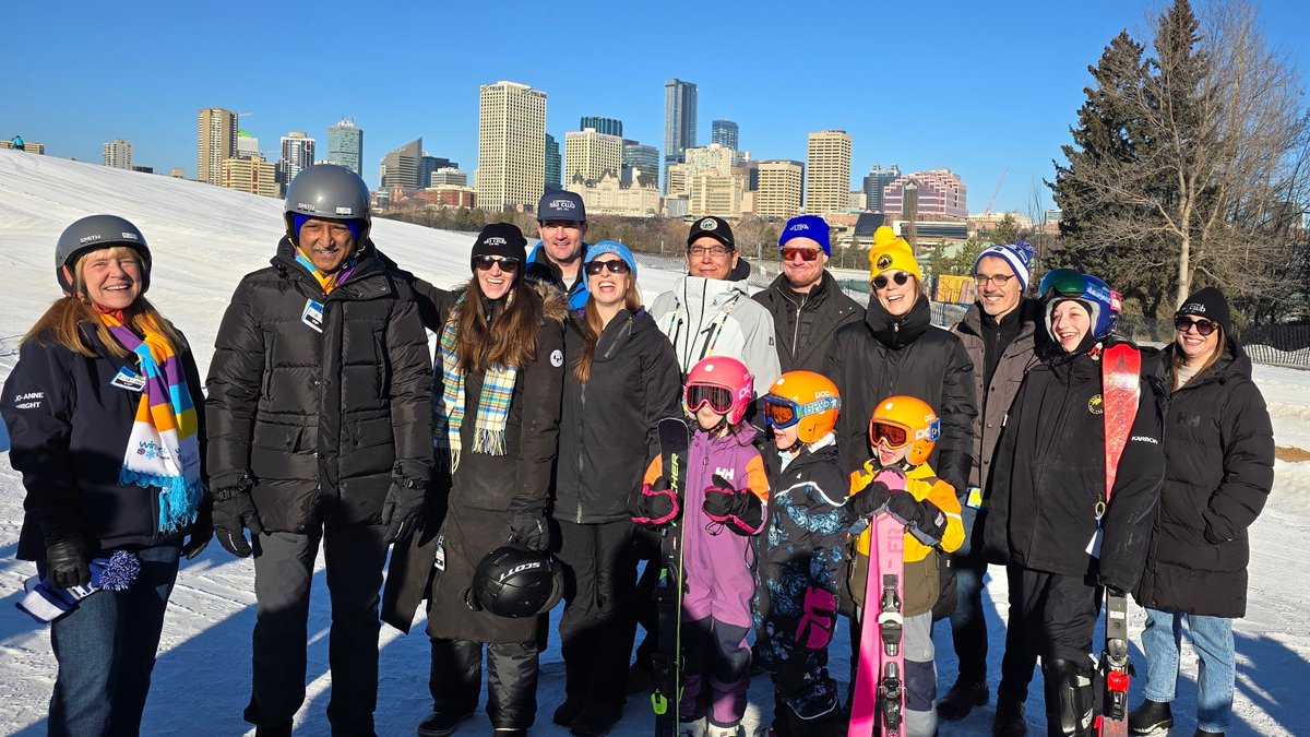 CityofEdmonton's tweet photo. In celebration of Family Day long weekend, Mayor @AmarjeetSohiYEG, Councillors @AshleyASalvador, @edmonton_anne. @joannewrightyeg,  and senior City leadership, got together with community partners and @EdmontonSkiClub to showcase a uniquely Edmonton experience ⬇️ https://t.co/759XKa29aw