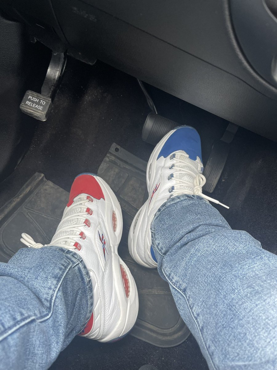 Chris_Kannon's tweet image. #kickinit