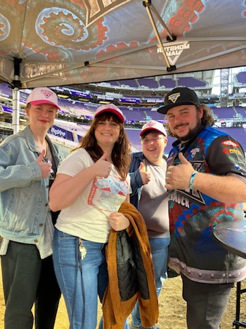 ItsJenMitchell's tweet image. Just a Brit getting the full American experience #monsterjam