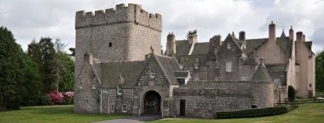 tourscotland's tweet photo. Tonight, I am posting information on Tour #Scotland 4K travel video Blog, with Scottish music, of exterior and interior of 13th century, open to the public, #Drum #Castle on ancestry, genealogy, family history visit and trip by #Drumoak in #Aberdeenshire https://t.co/zRdPQNGW21 https://t.co/zxOjNkQFTA