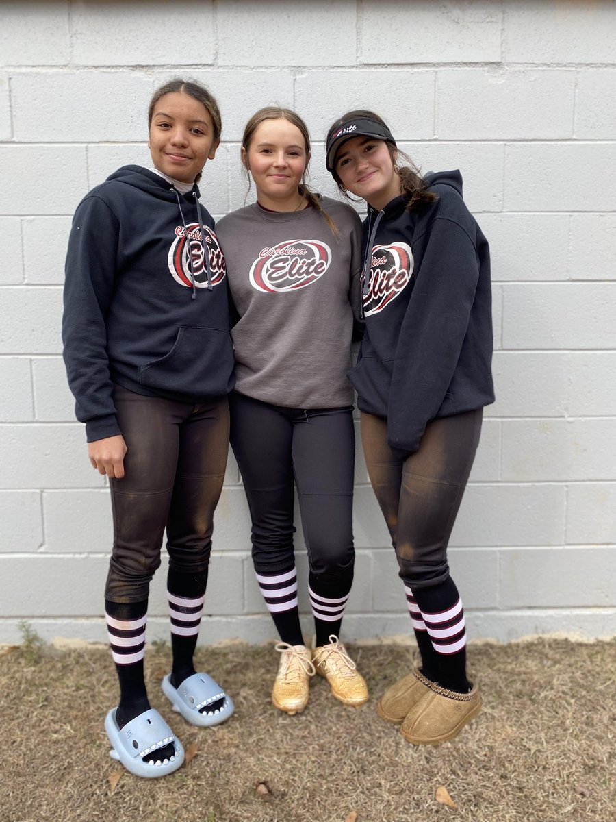 SCULNU2's tweet image. Our 3 Studs (2028) P/Duo
@HaydenGulick 
(2027) C/Utility  @adriannagomez5 
(2027) SS /UTILITY  @miller_geo24441 all getting better today w @WilmingtonCamps @CoachKama #GetBigDoWork #BeElite 
#BuiltDifferent