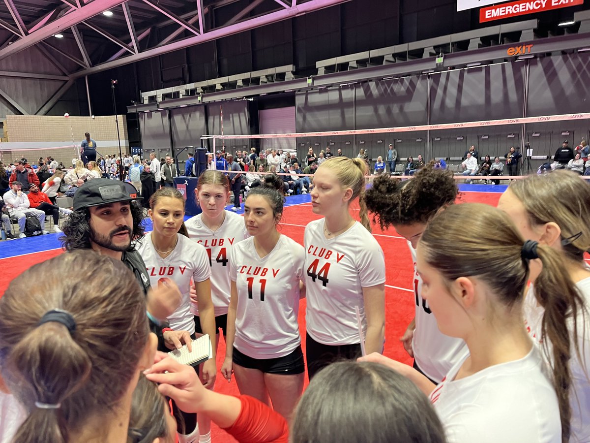 A perfect day on the court lifts <a href="/clubvpride/">Club V Volleyball</a> 18 Elite into serious contention as the bracket starts to take final shape for Monday's action at the #TCNIT &gt;&gt; triplecrownsports.co/48rsjO2