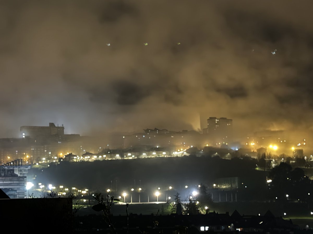 FJHerreraP's tweet photo. ¿Mordor?, no. Oviedo. https://t.co/fENGM2SyxY